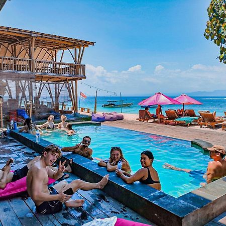 Lushy Hostel Nusa Penida Toyapakeh Bagian luar foto