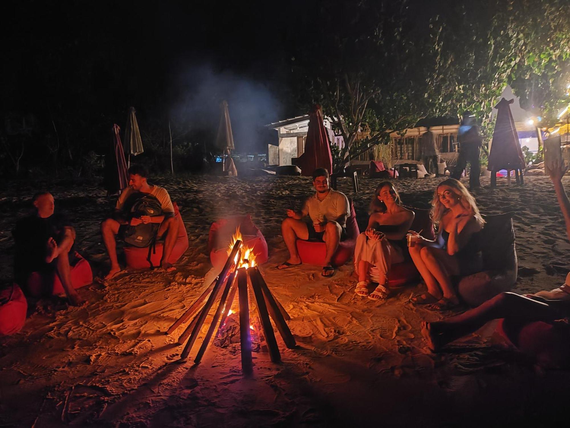 Lushy Hostel Nusa Penida Toyapakeh Bagian luar foto