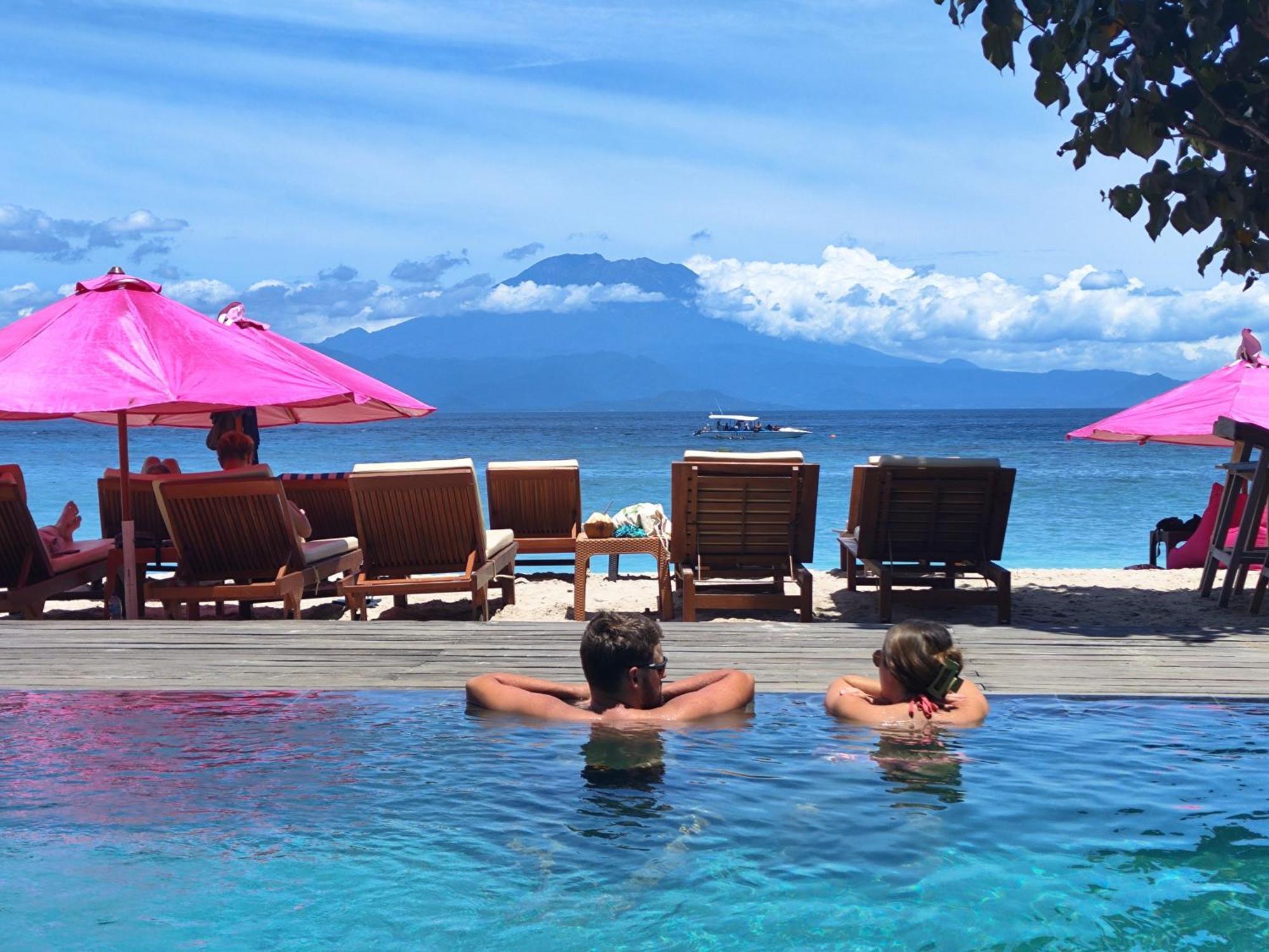 Lushy Hostel Nusa Penida Toyapakeh Bagian luar foto