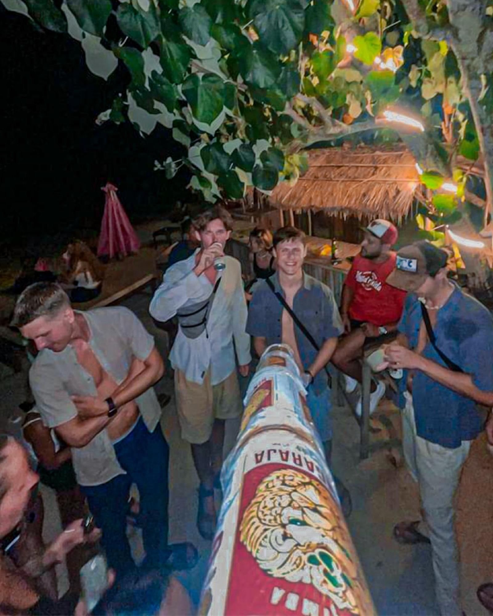 Lushy Hostel Nusa Penida Toyapakeh Bagian luar foto